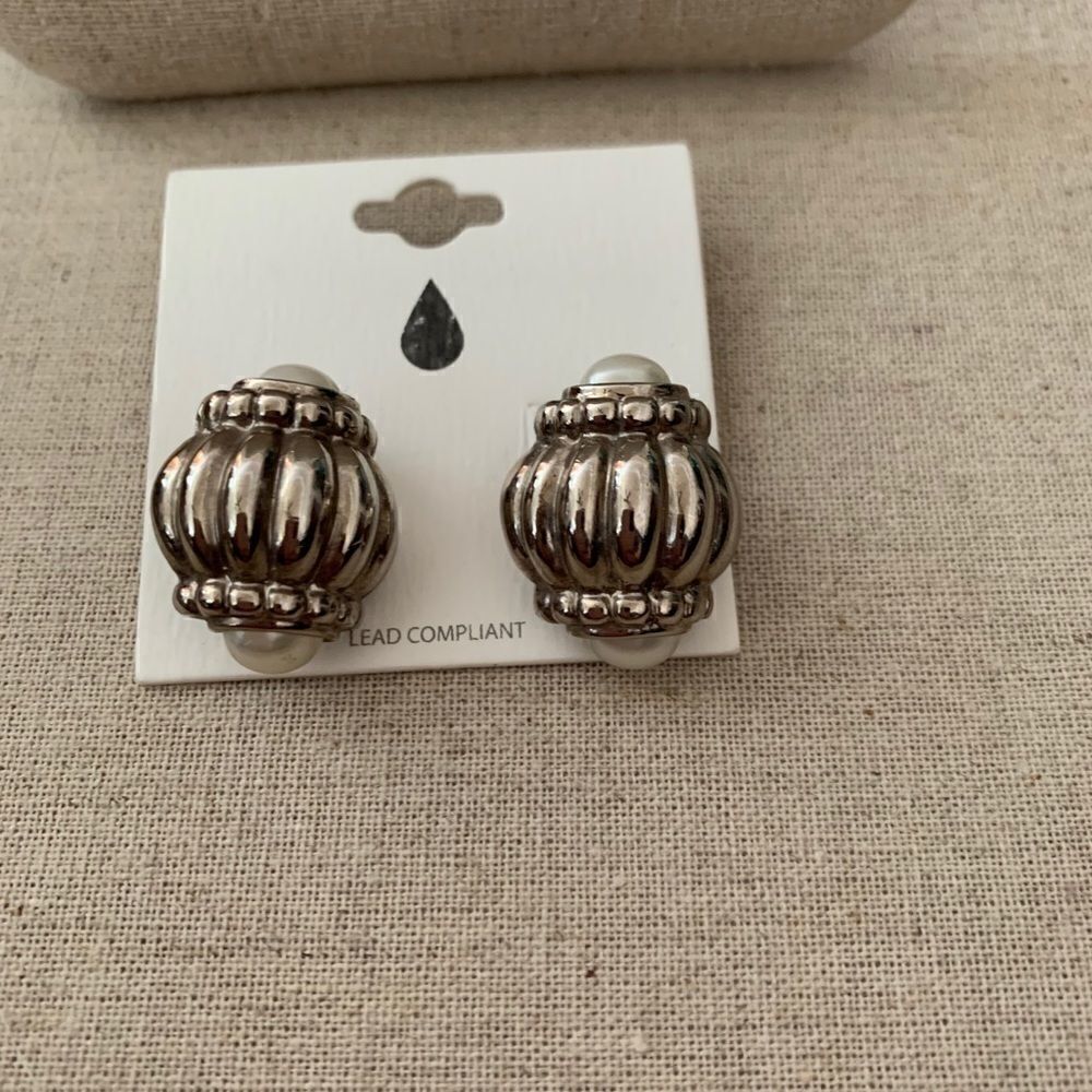 Park Lane silver and pearl earrings